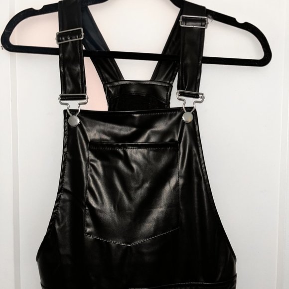 BLACK FAUX LEATHER OVERALLS SIZE SMALL - Picture 8 of 10